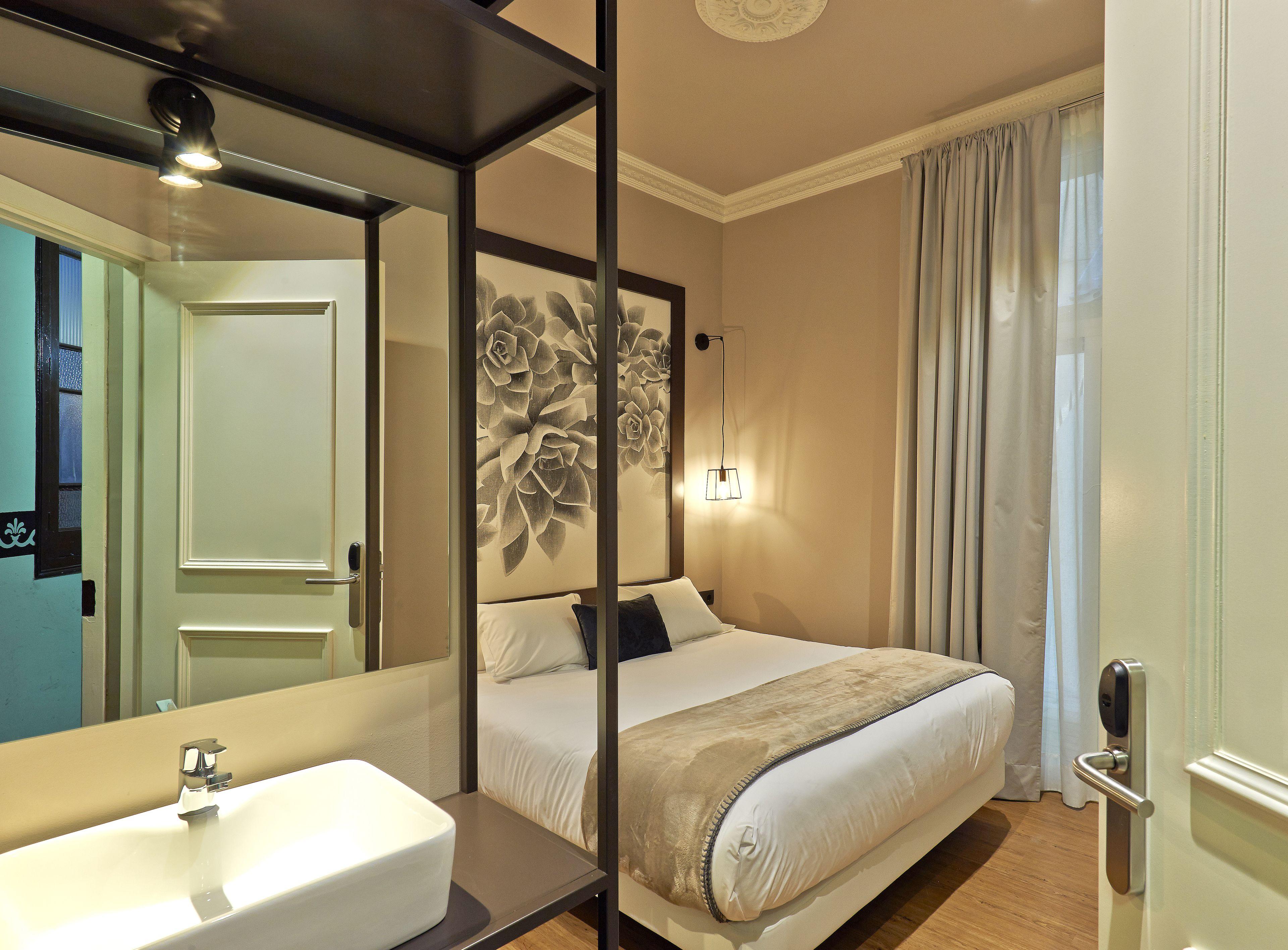Hostal Central Barcelona — Foto 1
